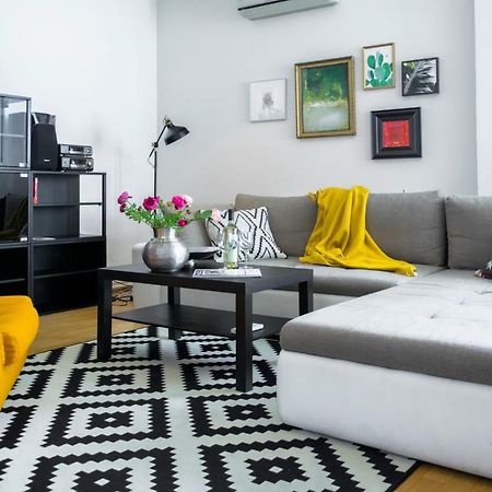 Pollock Apartment In Old Town Bratislava Esterno foto