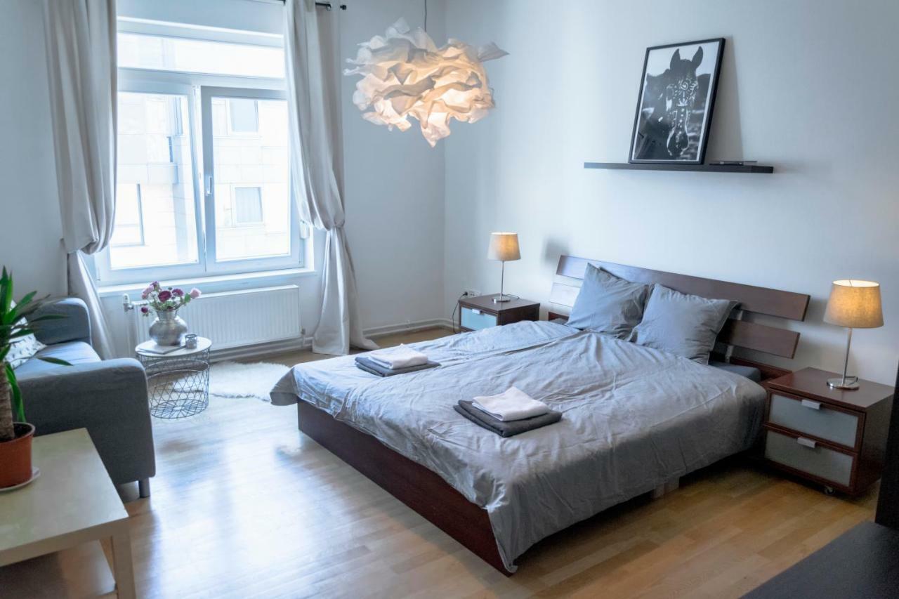 Pollock Apartment In Old Town Bratislava Esterno foto