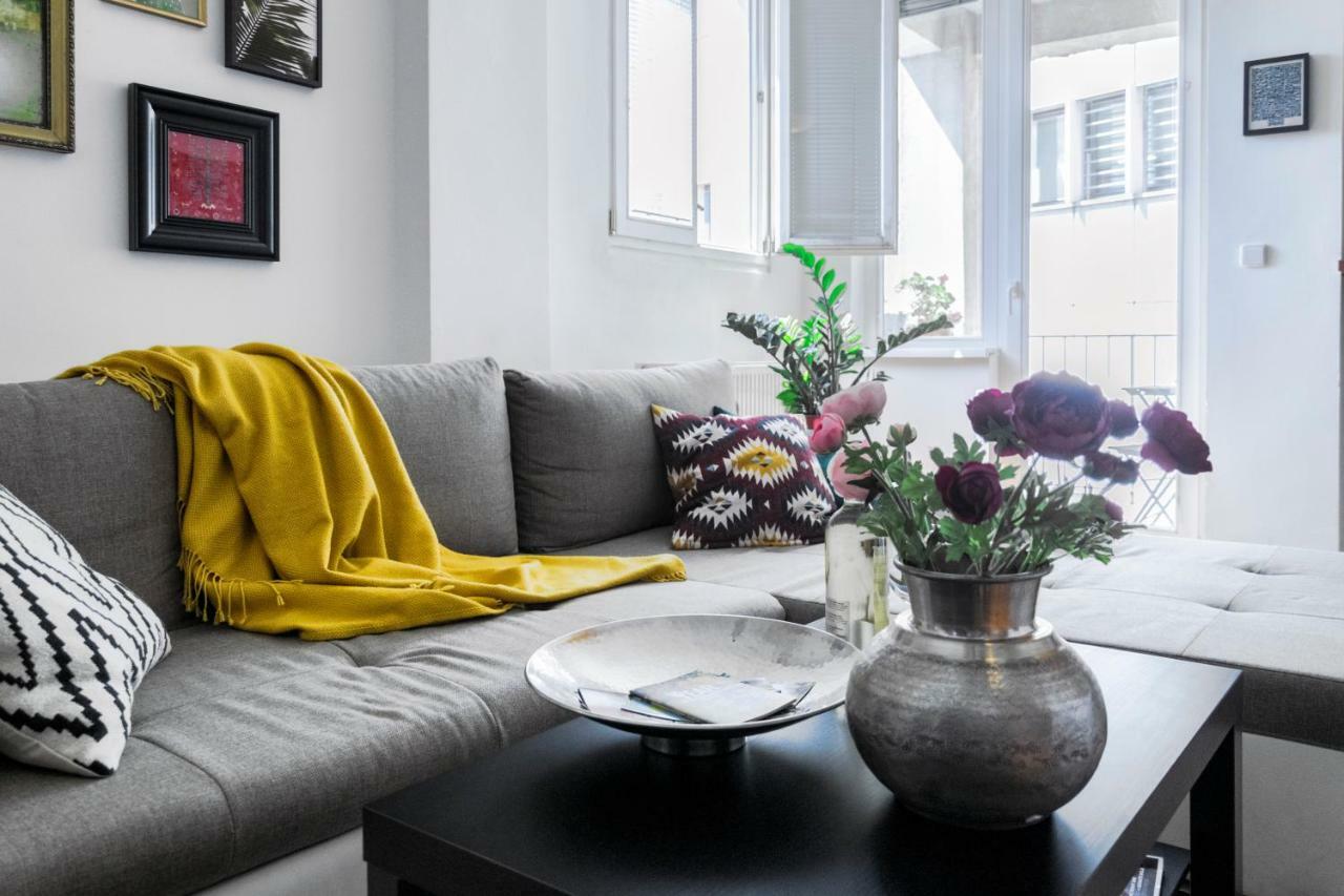 Pollock Apartment In Old Town Bratislava Esterno foto